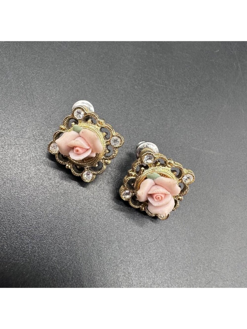 Vintage Pink Rose Earrings Rhinestones Flowers Gold Tone Floral Cottage Retro - Picture 1 of 6